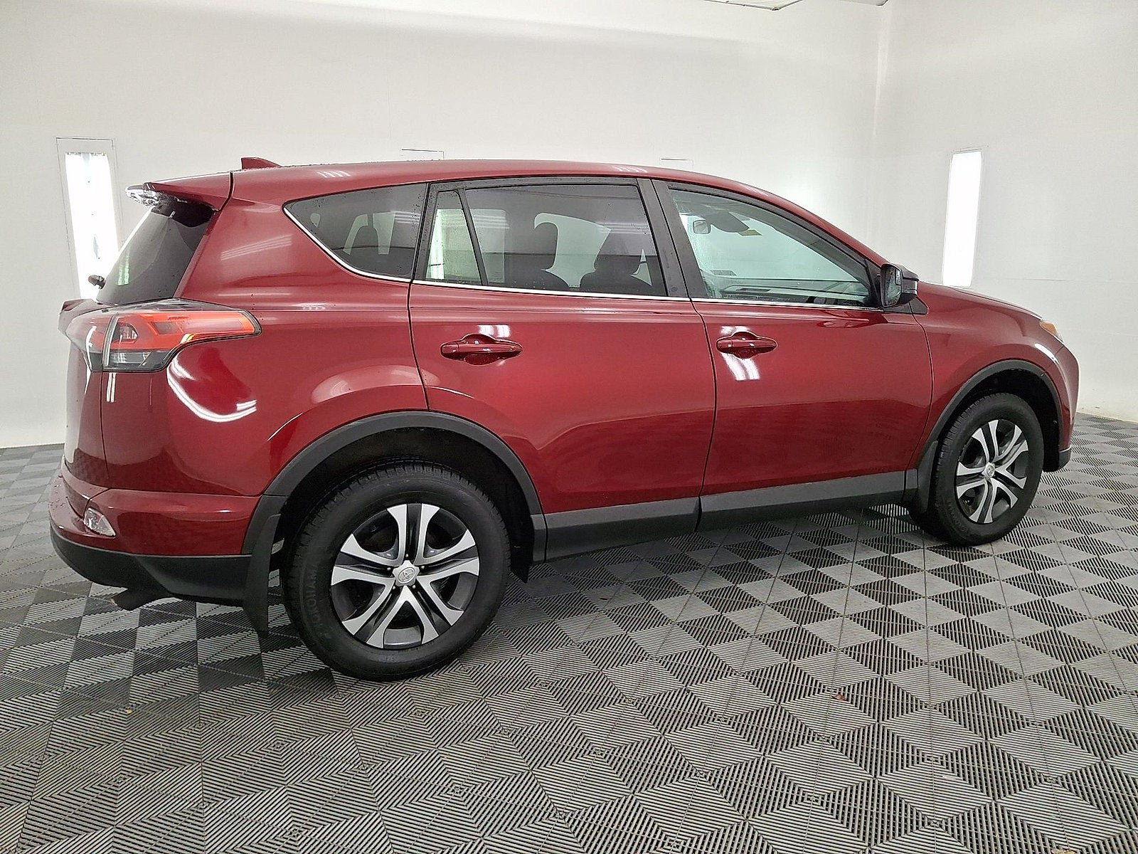 Certified 2018 Toyota RAV4 LE w/ All Weather Liner Package AWD/4WD image 16