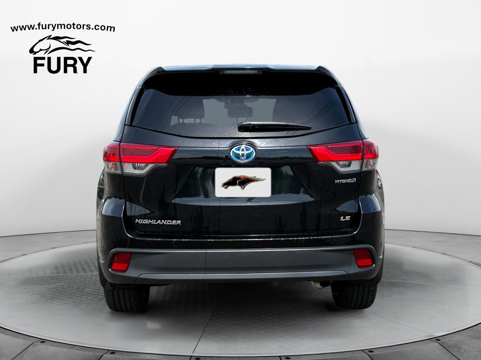 Used 2019 Toyota Highlander LE w/ Carpet Mat Package (TMS) AWD/4WD image 4