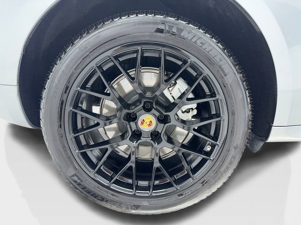 Used 2021 Porsche Macan Turbo image 45