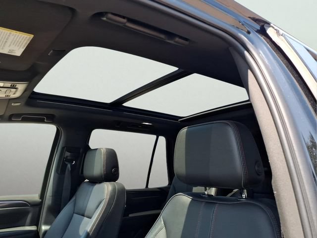 Used 2022 Chevrolet Tahoe RST w/ Luxury Package AWD/4WD image 20