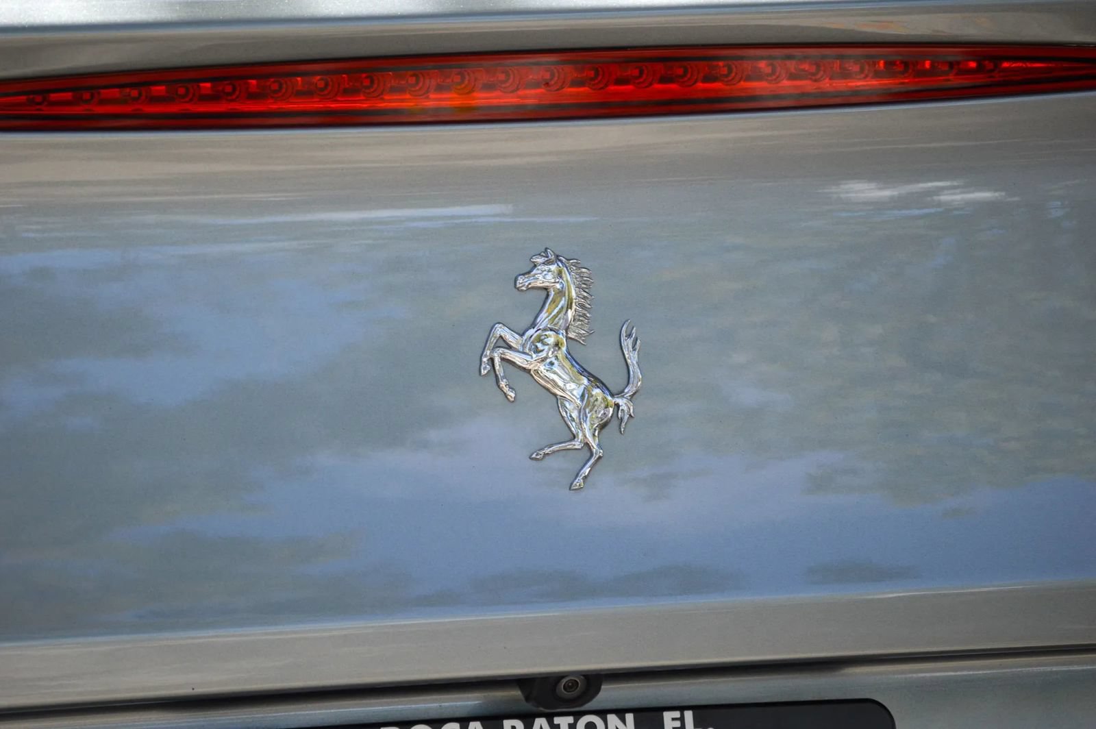 Used 2015 Ferrari California T RWD image 19