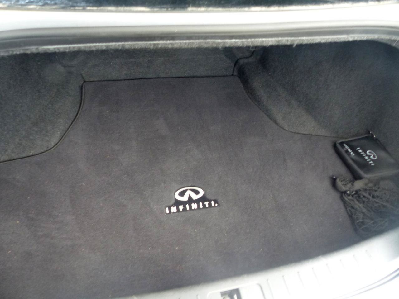 Used 2011 INFINITI M37 w/ Deluxe Touring Pkg RWD image 31