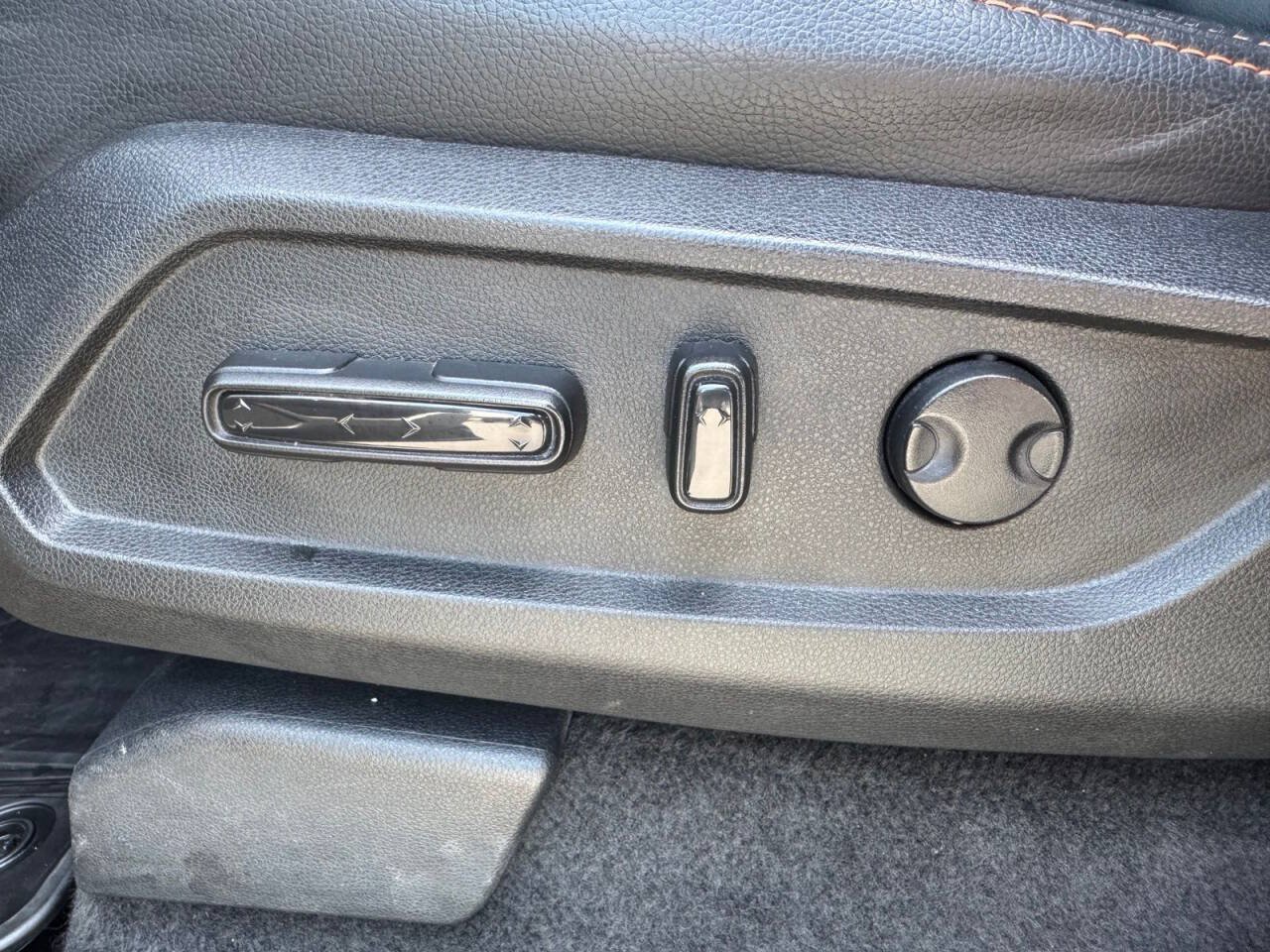 Used 2025 Honda Pilot TrailSport image 14