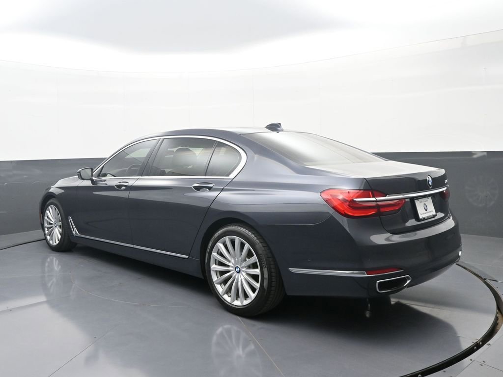 Used 2016 BMW 740i RWD image 5