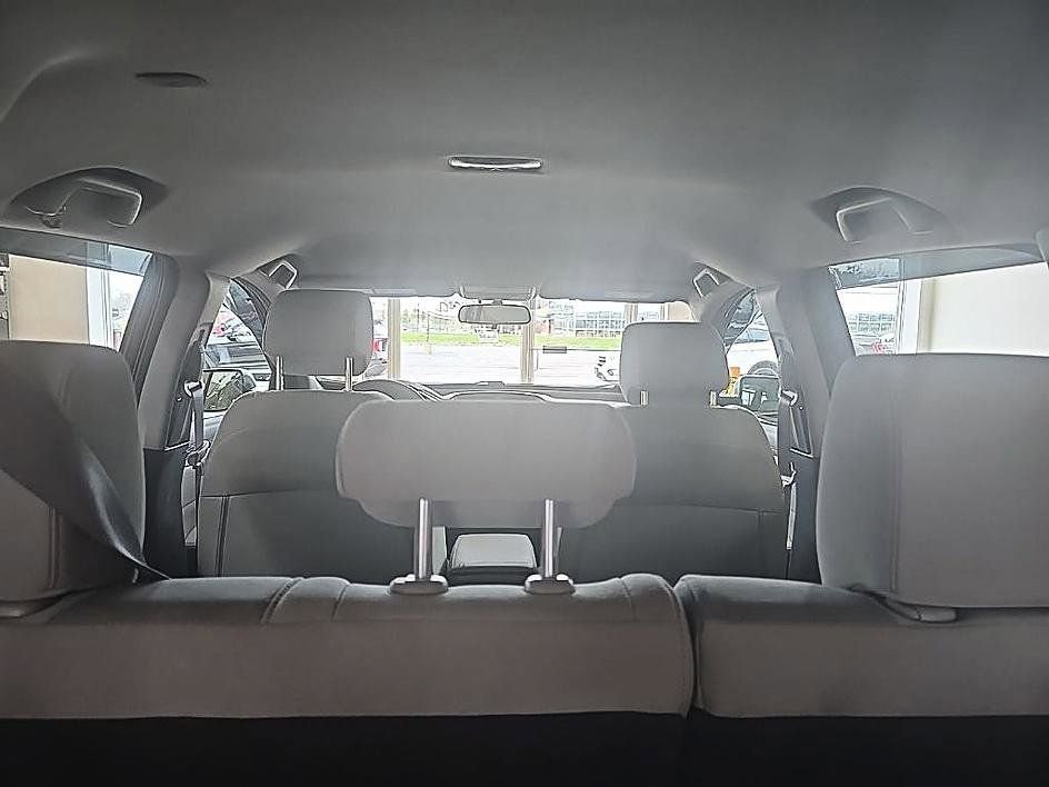 Used 2017 Honda CR-V LX image 28