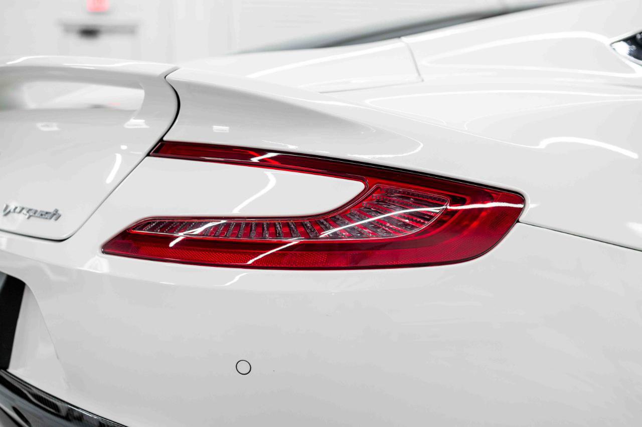 Used 2016 Aston Martin Vanquish Coupe image 19