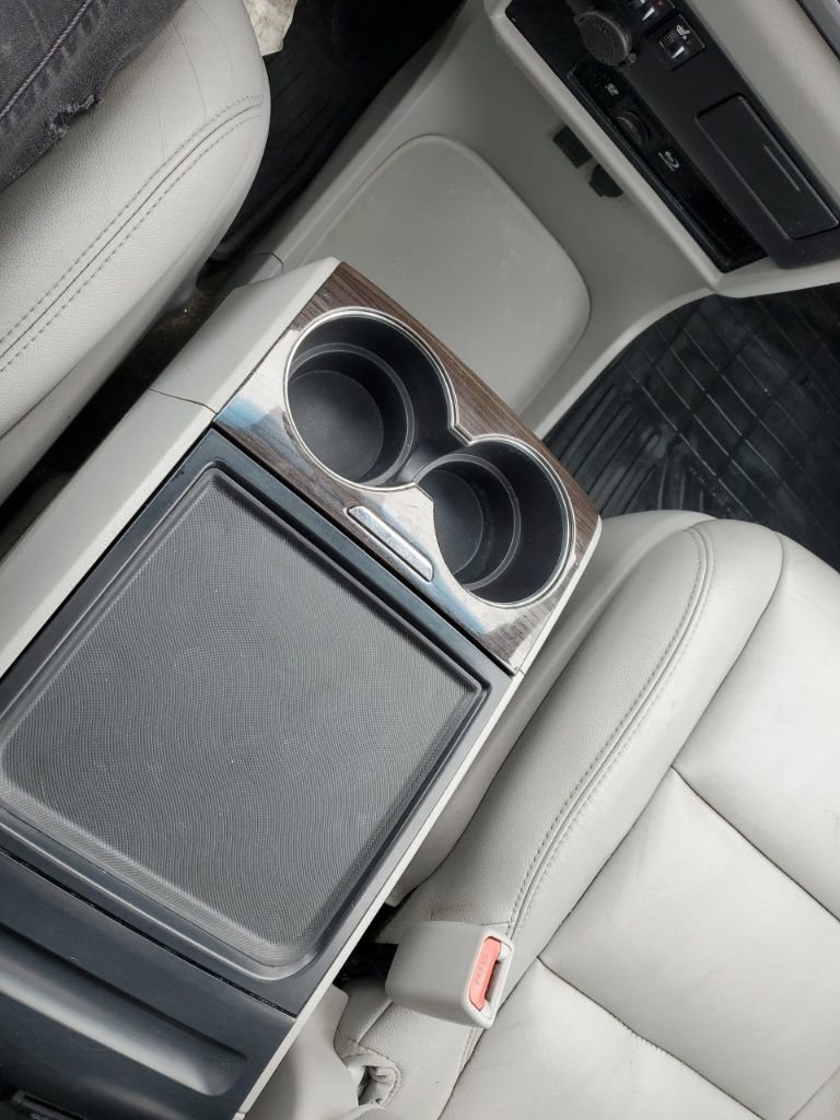 Used 2015 Toyota Sienna XLE Premium image 19