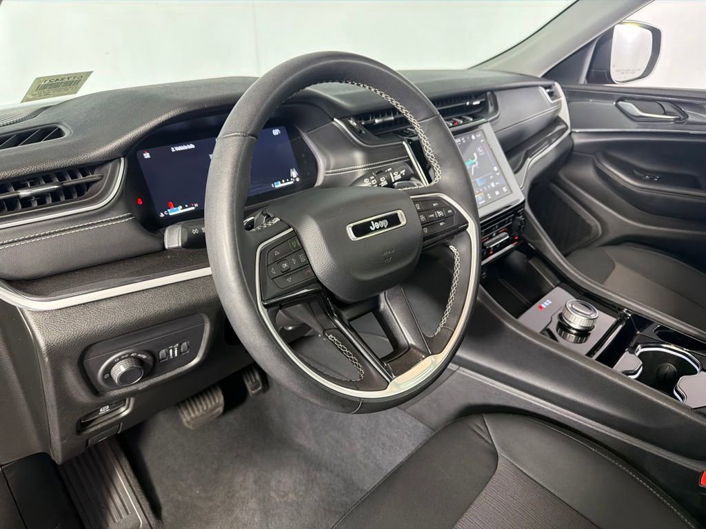 Certified 2023 Jeep Grand Cherokee Laredo w/ Luxury Tech Group I AWD/4WD image 20