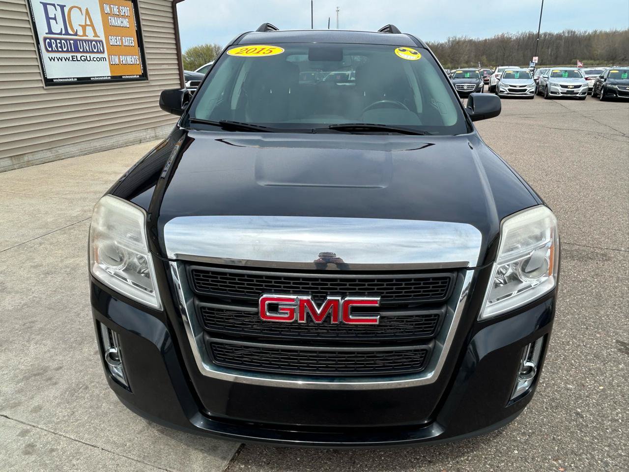 Used 2015 GMC Terrain SLE w/ Convenience Package FWD image 2