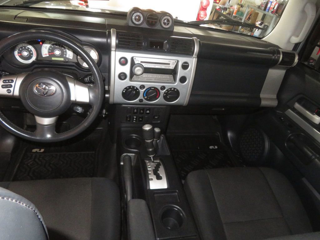 Used 2007 Toyota FJ Cruiser 4WD image 35