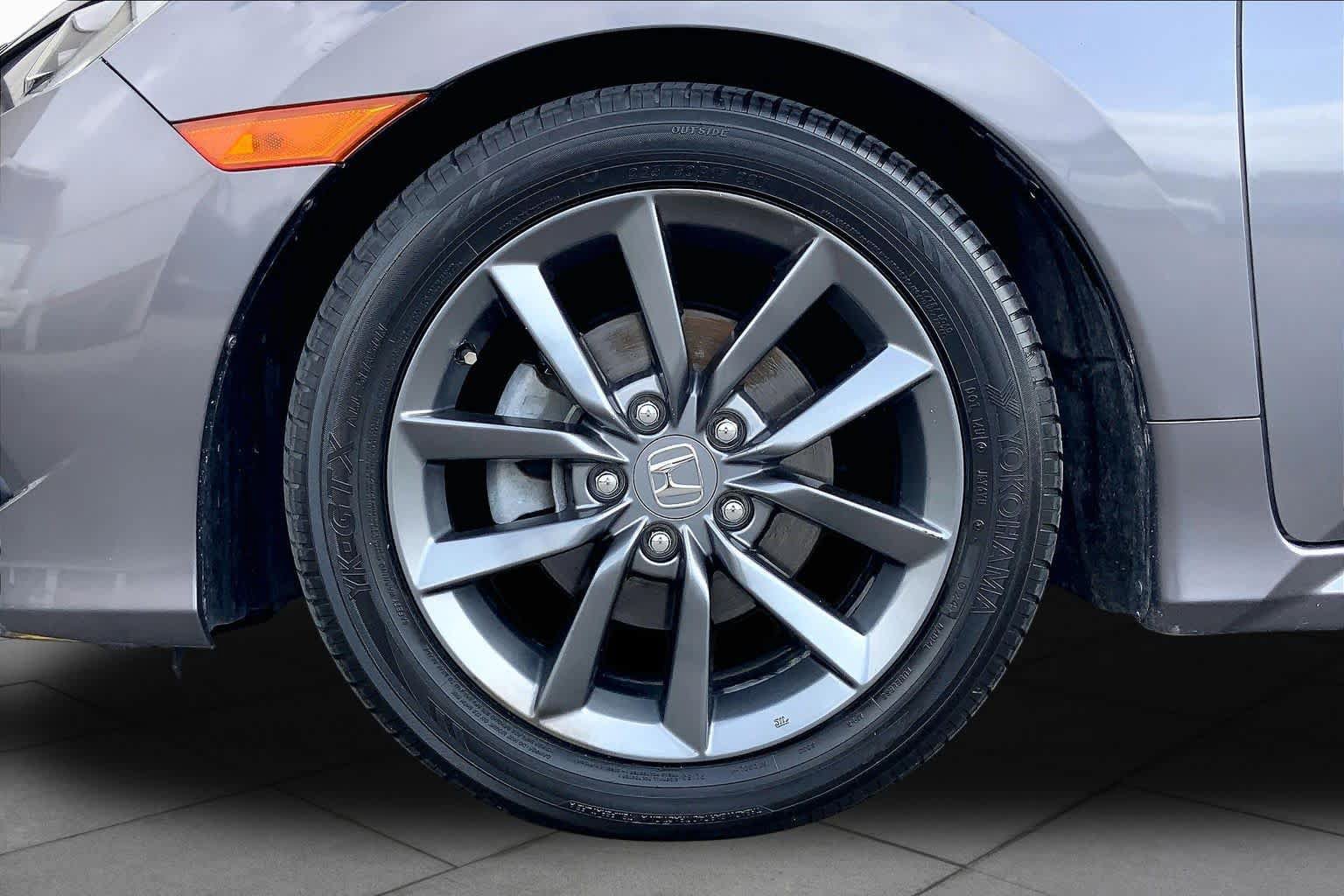 Used 2019 Honda Civic EX image 9