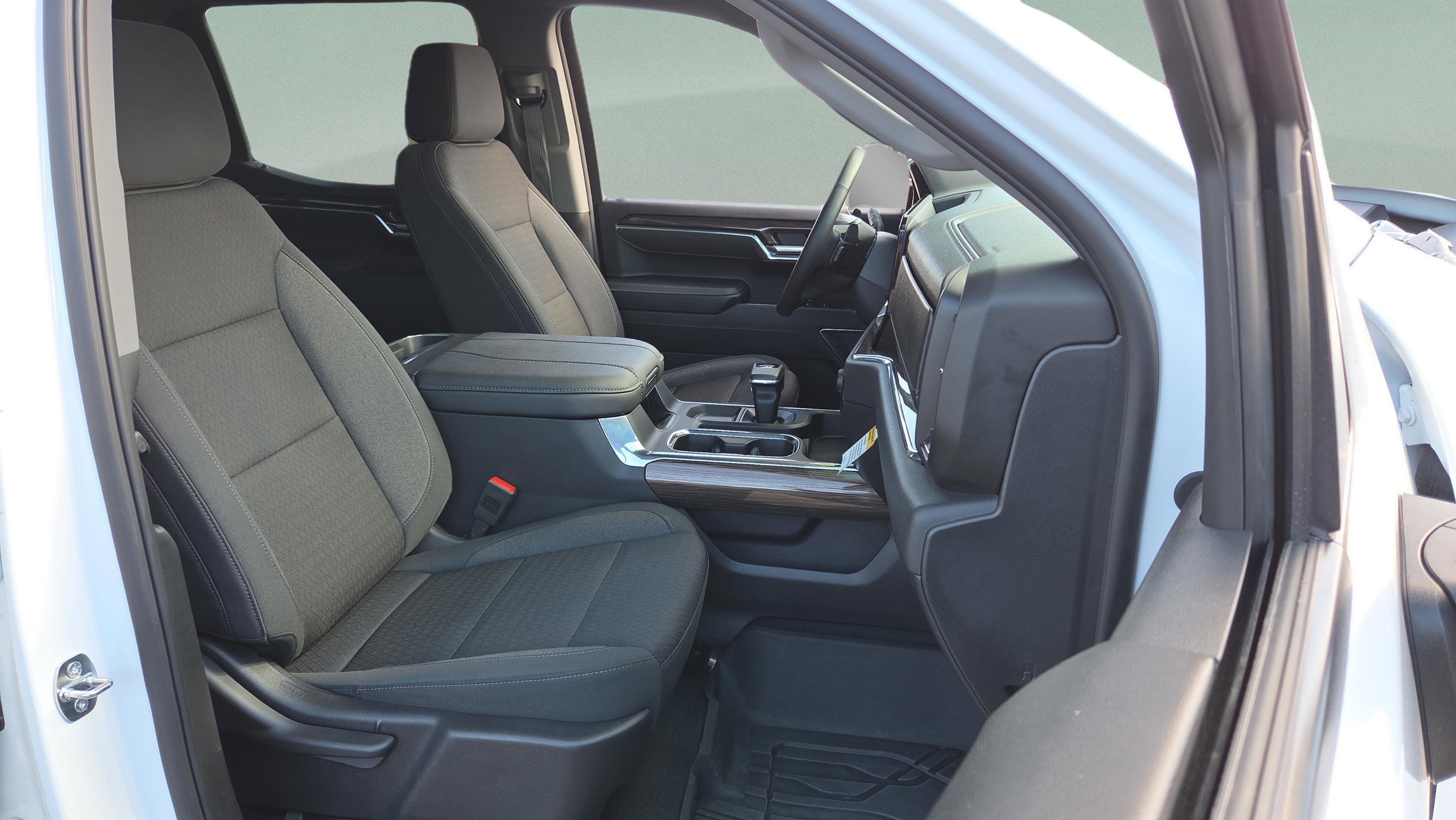 Used 2024 Chevrolet Silverado 1500 RST w/ Convenience Package II image 31