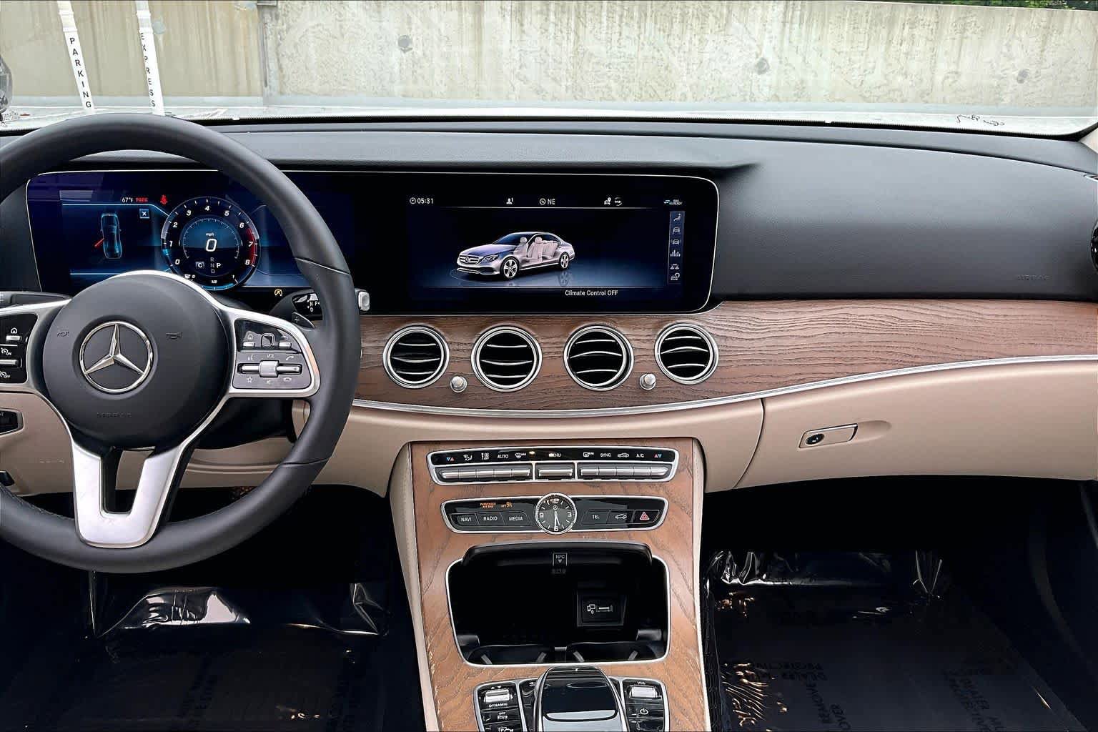 Used 2020 Mercedes-Benz E 350 4MATIC Sedan w/ Parking Assistance Package image 7