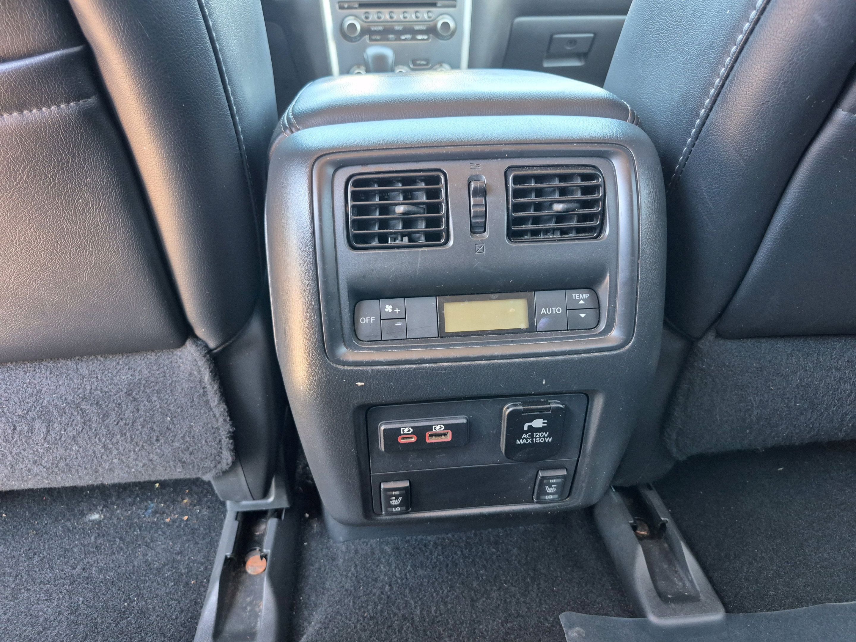 Used 2019 Nissan Pathfinder SL FWD image 16