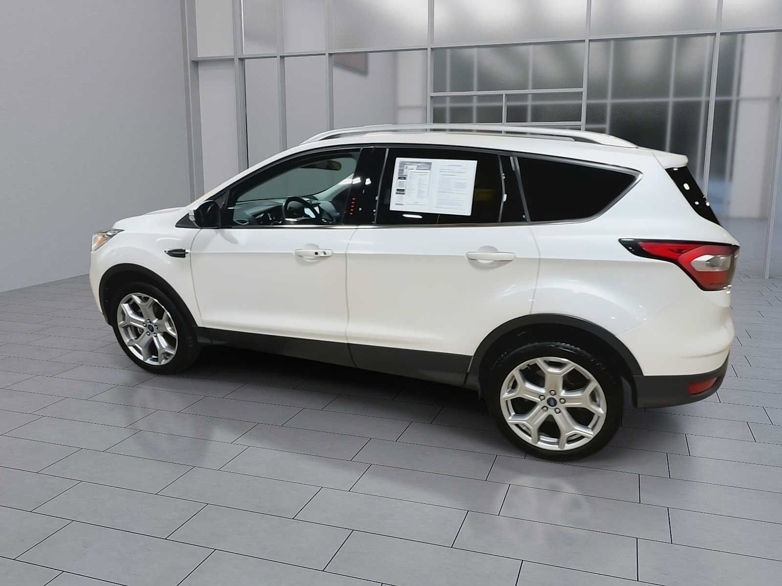Used 2018 Ford Escape Titanium w/ Ford Safe & Smart Package AWD/4WD image 6