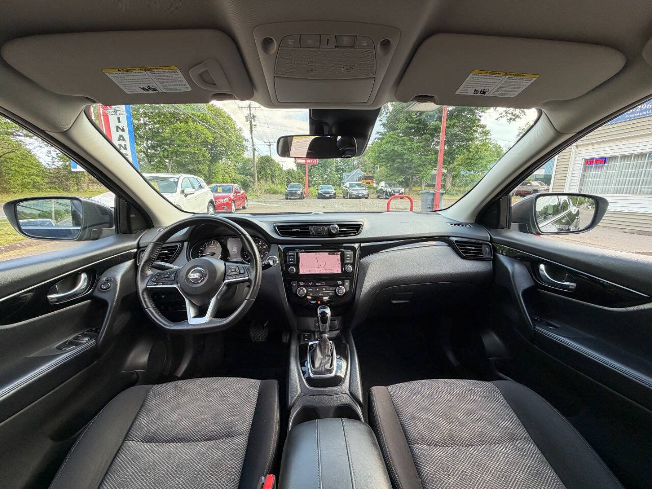 Used 2019 Nissan Rogue Sport SV w/ Technology Package AWD/4WD image 10