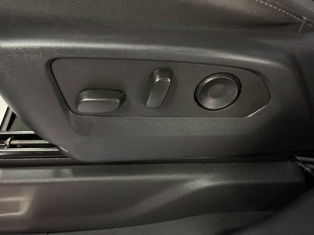 Used 2023 Chevrolet Silverado 1500 LTZ w/ LTZ Convenience Package II AWD/4WD image 7