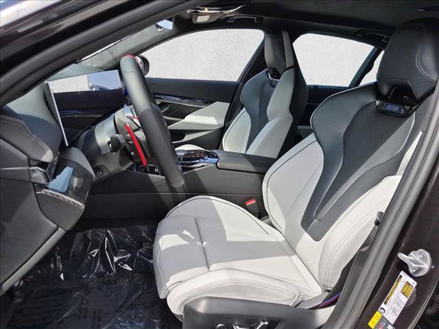 New 2027 BMW M5 w/ Carbon Package AWD/4WD image 4