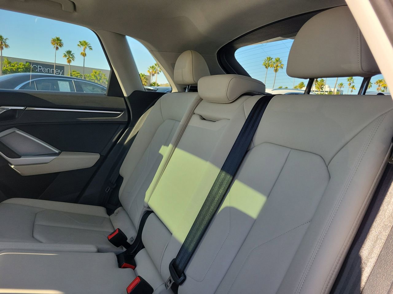 Used 2022 Audi Q3 2.0T Premium w/ Convenience Package image 14