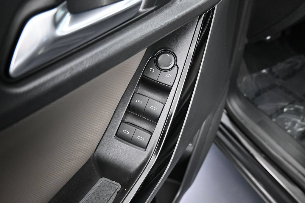 Used 2025 Chevrolet Equinox LT w/ Convenience Package II FWD image 14