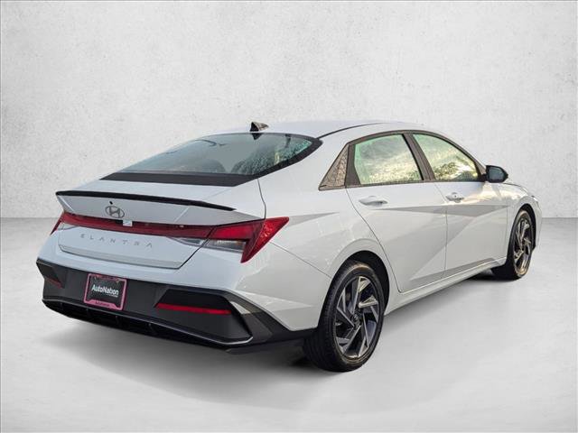 Certified 2025 Hyundai Elantra Sport image 2