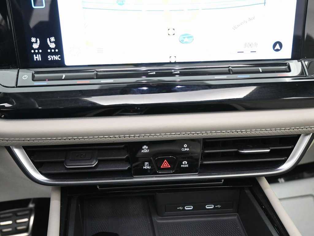 Used 2024 Volkswagen Atlas SEL Premium R-Line image 19