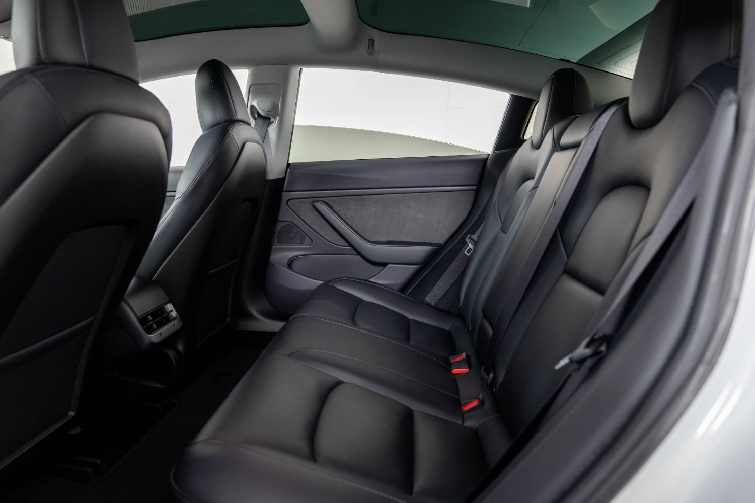 Used 2019 Tesla Model 3 Long Range RWD image 18