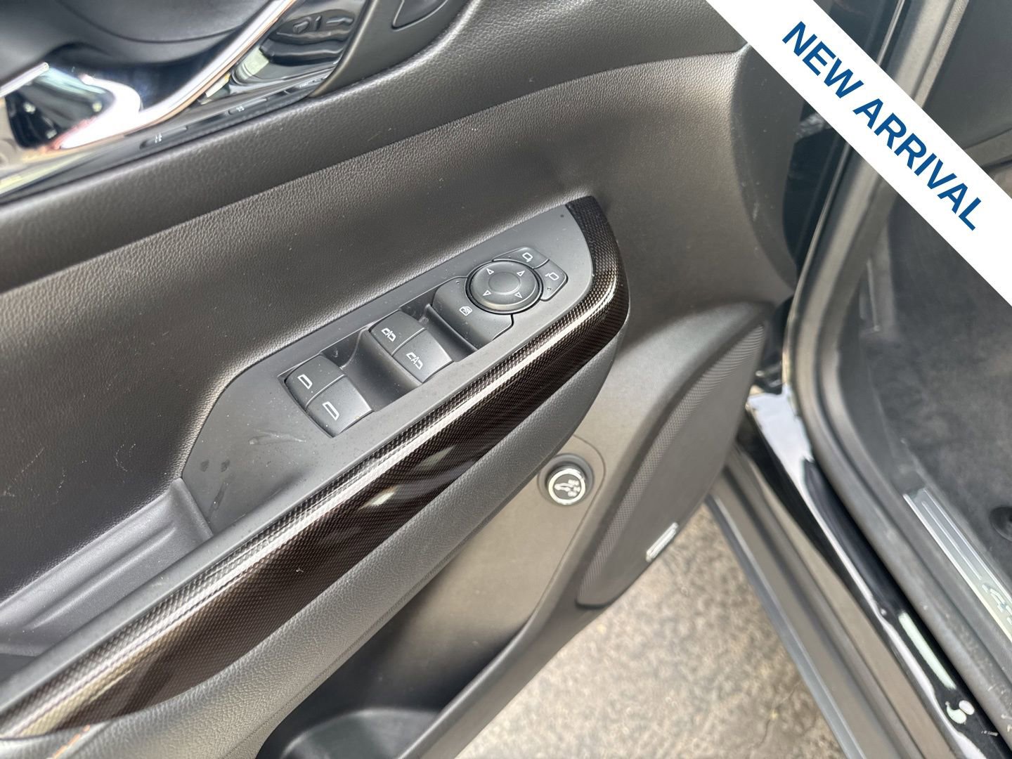 Used 2023 GMC Acadia AT4 w/ LPO, Floor Liner Package image 21