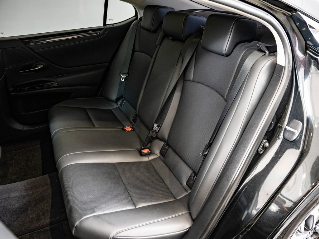 Used 2022 Lexus ES 300h w/ Accessory Package 2 FWD image 42