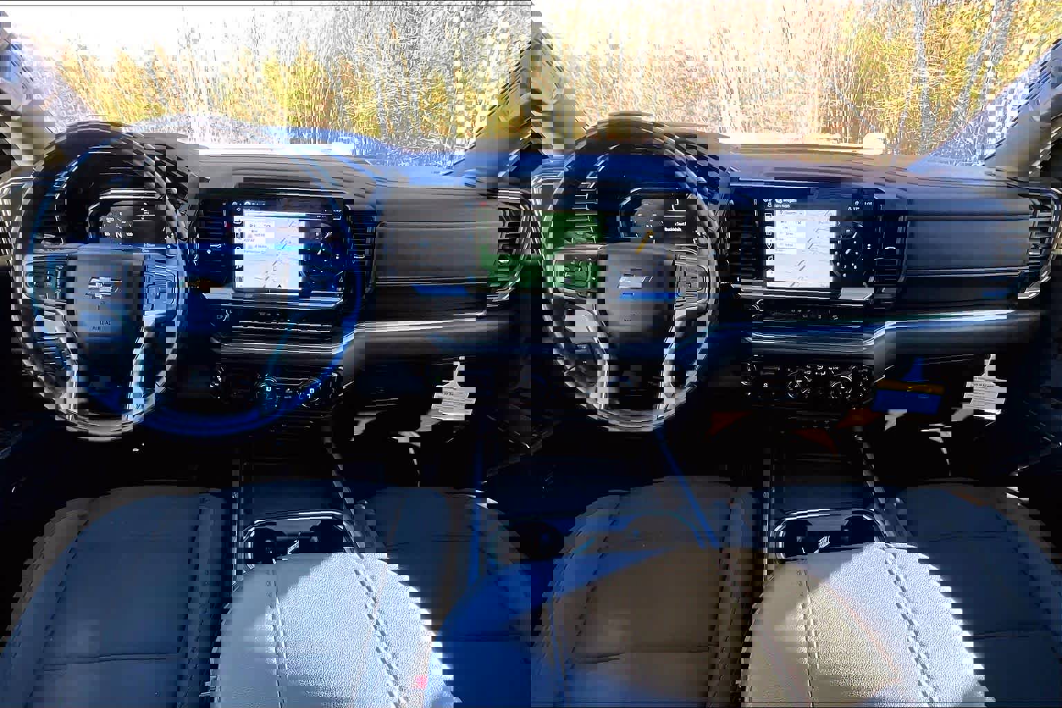 Used 2025 Chevrolet Silverado 2500 LT w/ Convenience Package image 15