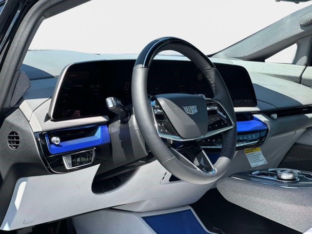 Certified 2025 Cadillac Optiq Sport 2 AWD/4WD image 12