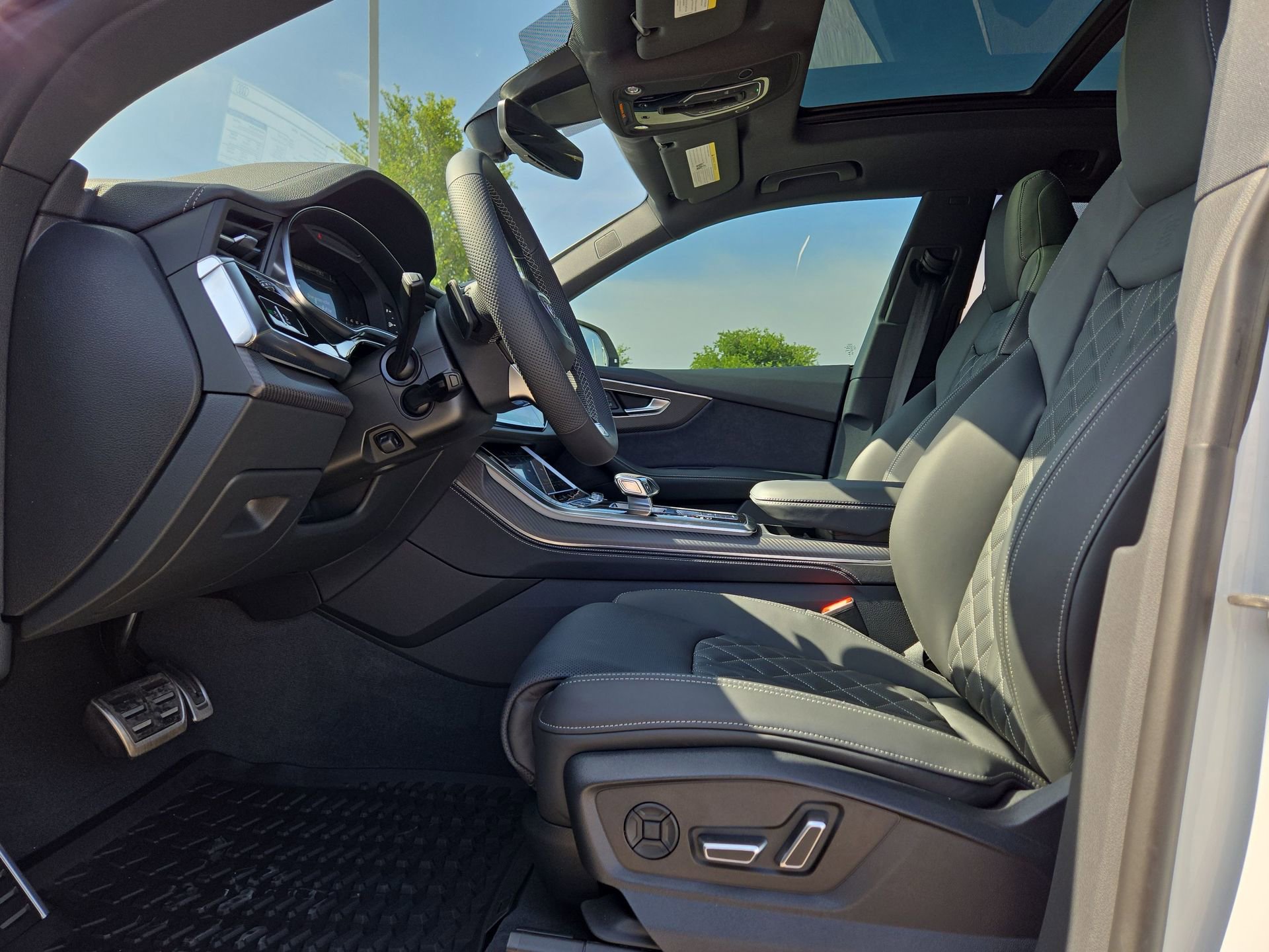 New 2026 Audi SQ8 Premium Plus image 16