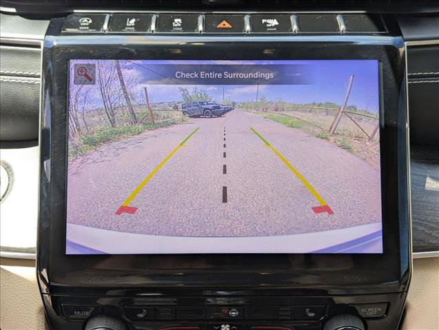 Used 2021 Jeep Grand Cherokee L Limited w/ MOPAR Finishing Package AWD/4WD image 14