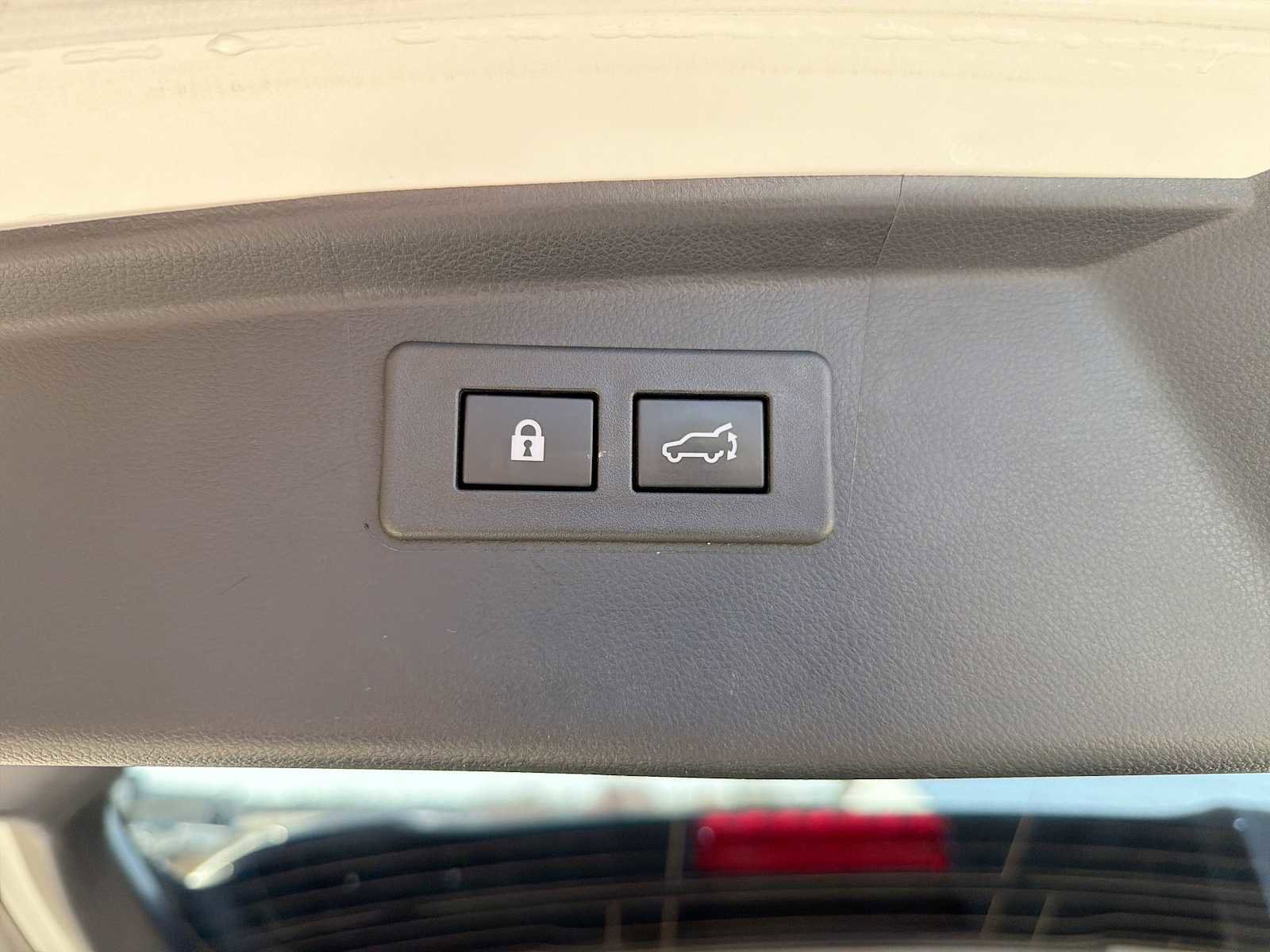 Used 2022 Subaru Outback Touring image 36