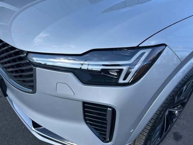 Certified 2025 Volvo XC90 B6 Plus image 8