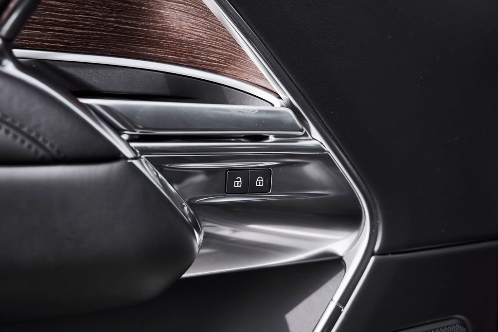 Used 2025 Land Rover Range Rover Long Wheelbase SE image 29