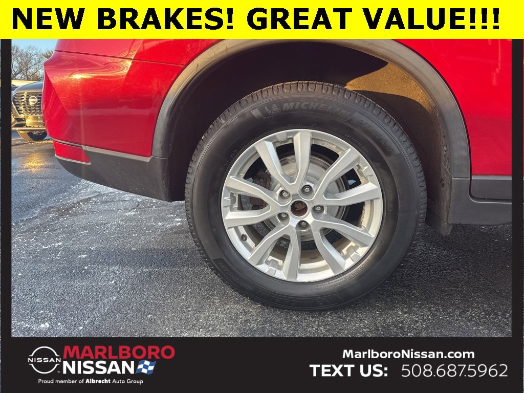 Used 2017 Nissan Rogue SV image 9