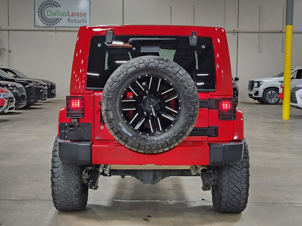 Used 2017 Jeep Wrangler Unlimited Sahara w/ Connectivity Group AWD/4WD image 10