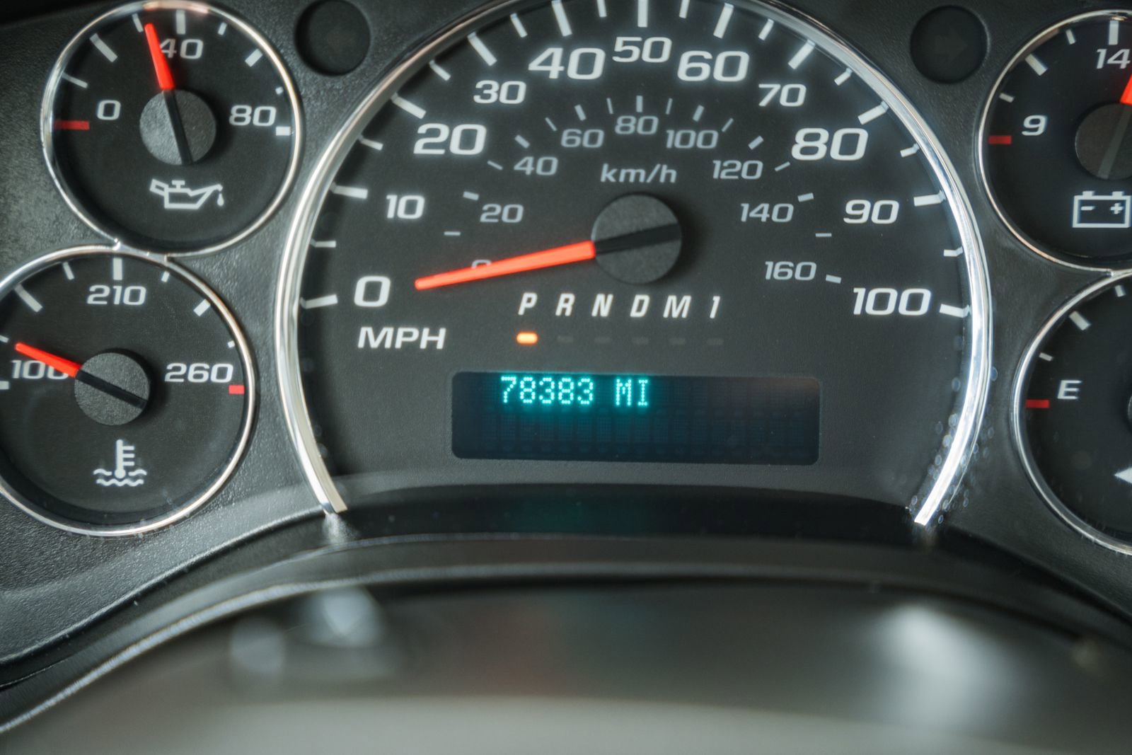 Used 2018 Chevrolet Express 3500 w/ Driver Convenience Package image 41