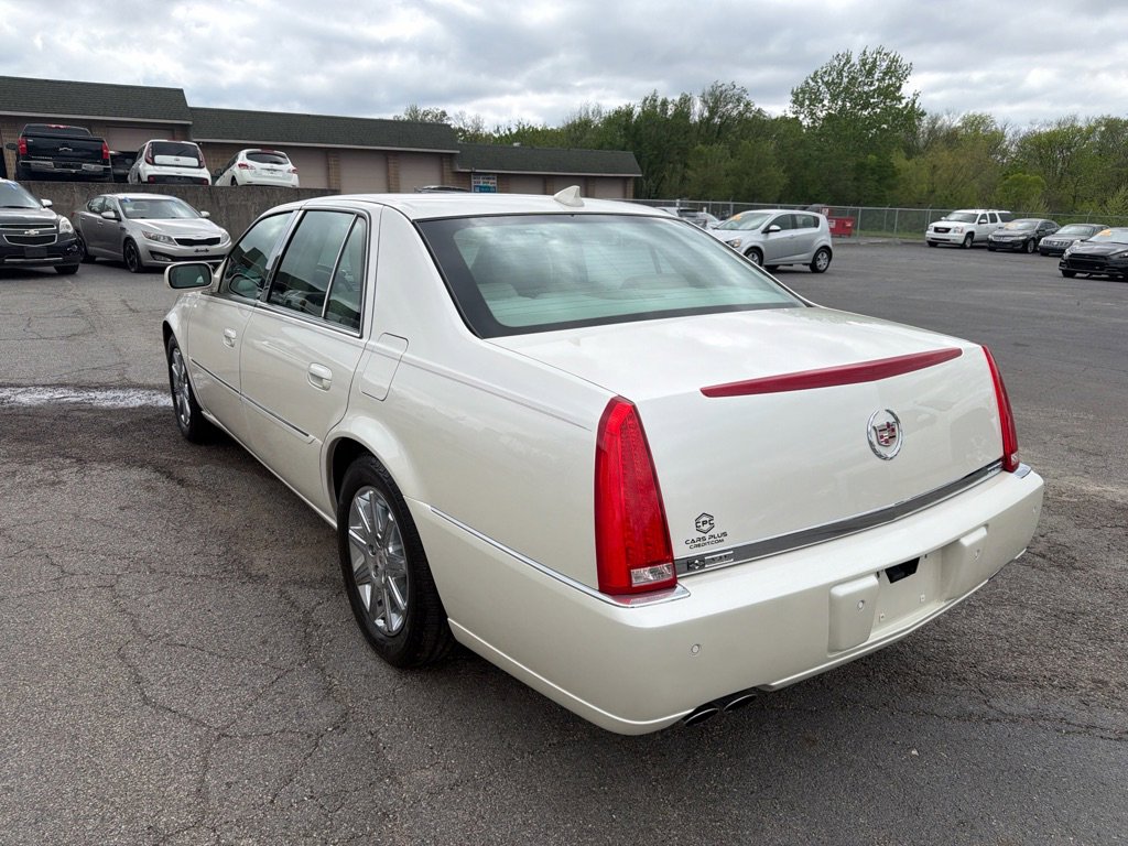 Used 2011 Cadillac DTS Premium w/ Driver Awareness Package FWD image 8