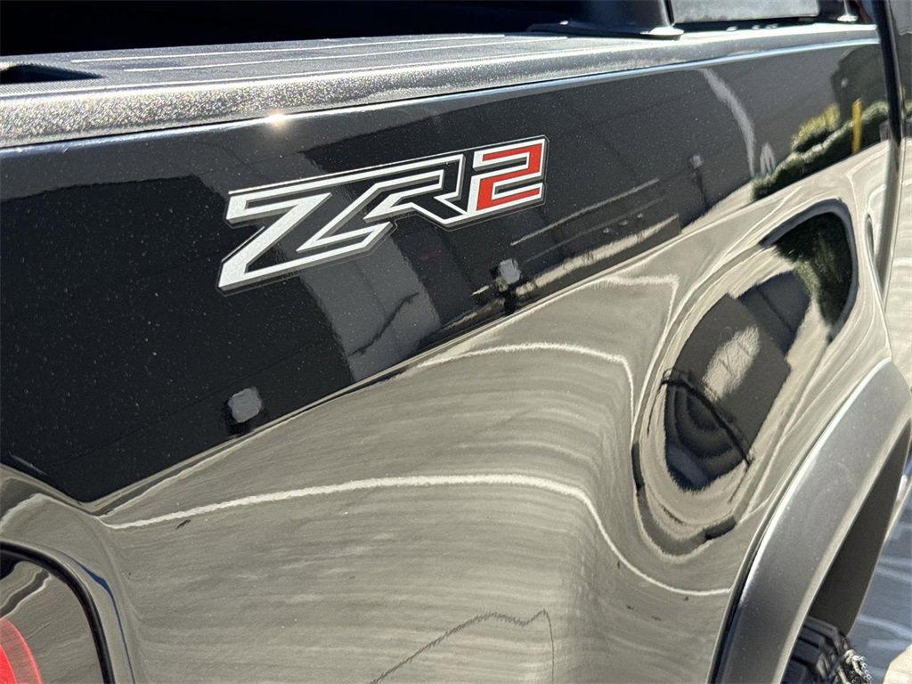 Used 2019 Chevrolet Colorado ZR2 w/ ZR2 Midnight Special Edition image 28