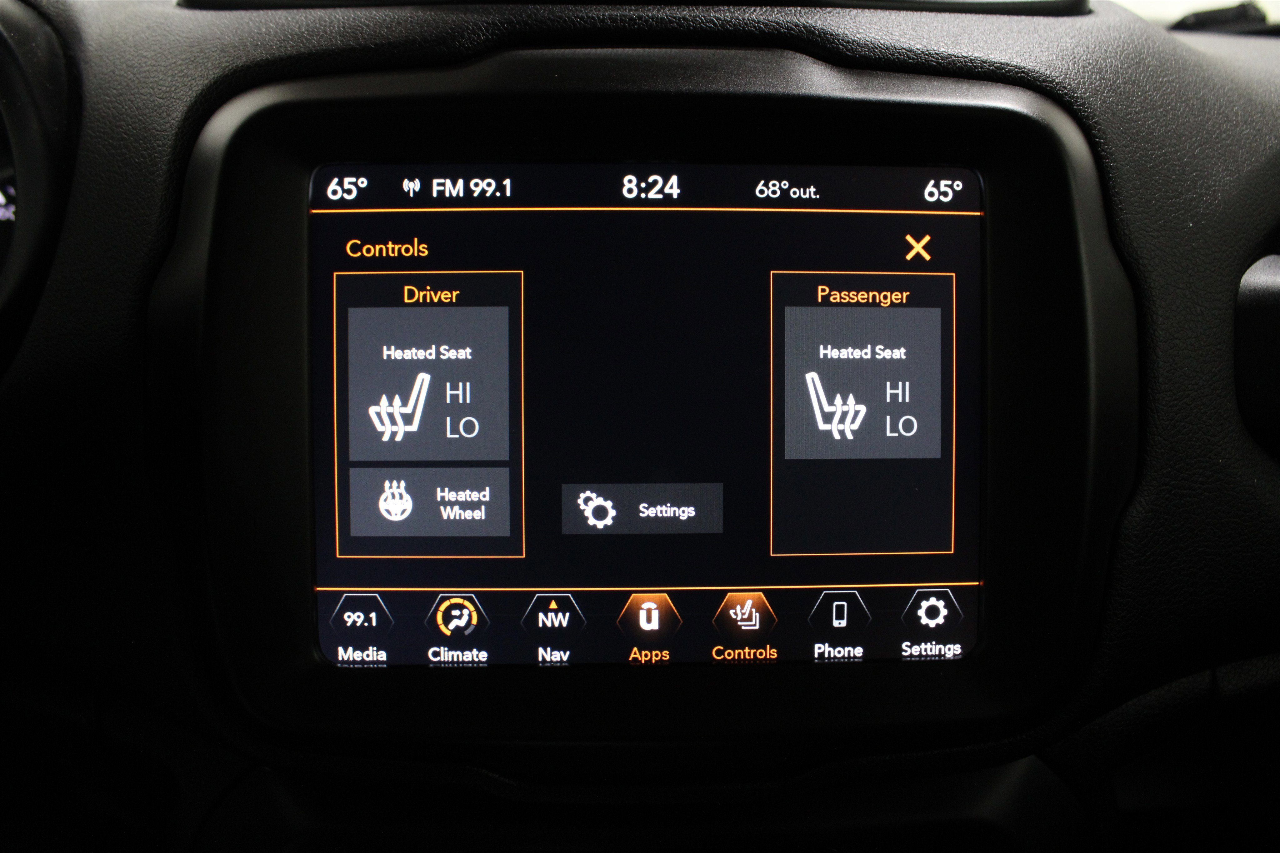 Used 2023 Jeep Renegade Latitude w/ Premium Group image 19