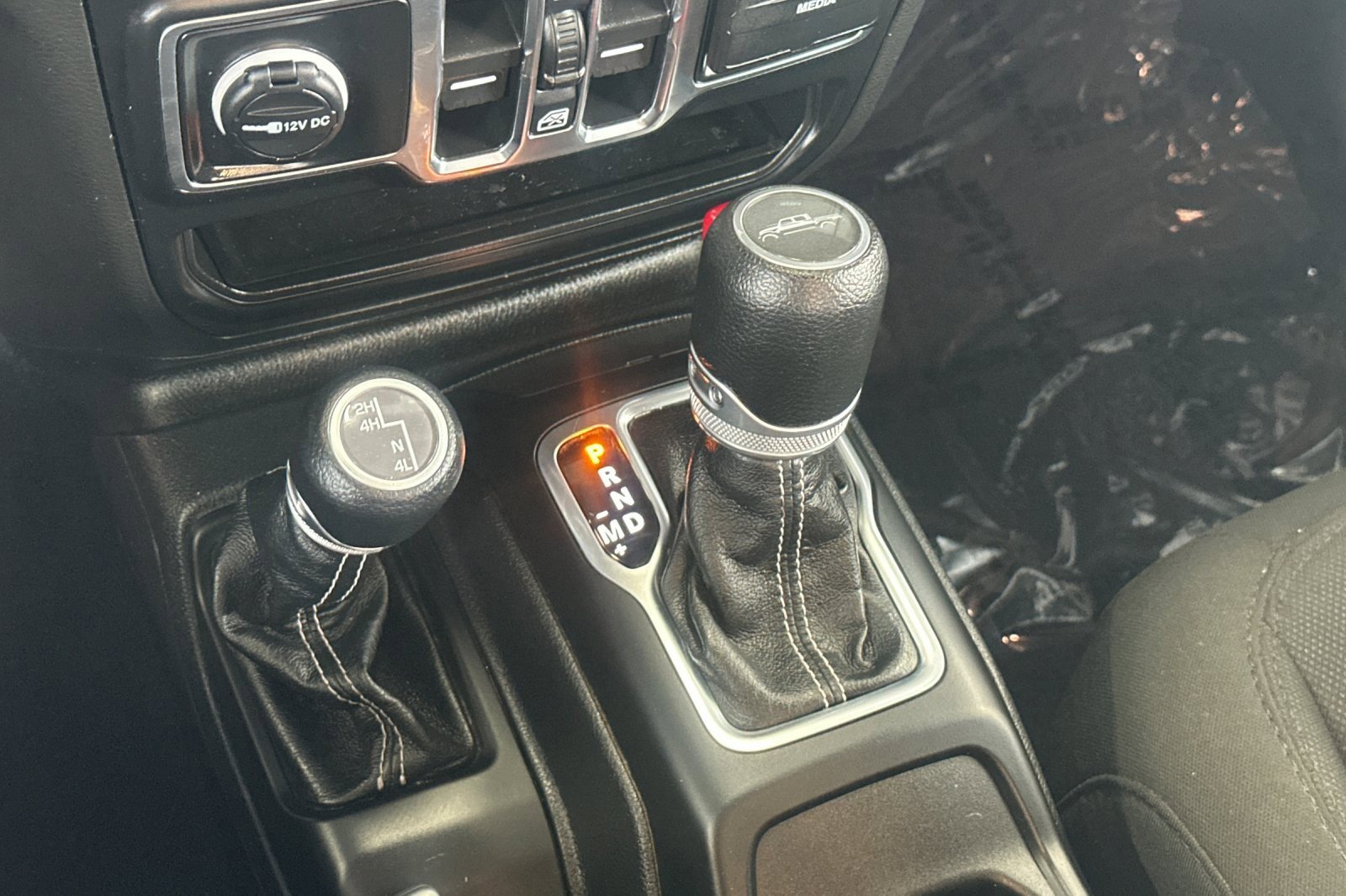 Used 2023 Jeep Gladiator Overland image 20