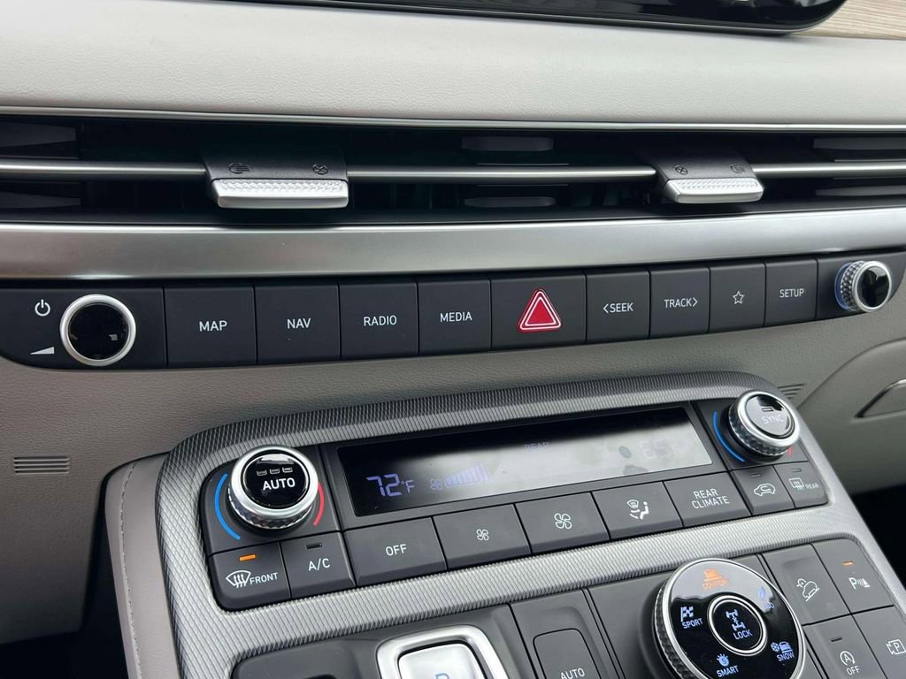 Used 2025 Hyundai Palisade Limited image 30