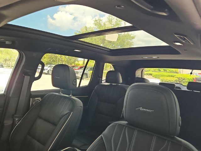 Certified 2025 Buick Enclave Avenir w/ LPO, All-Weather Package FWD image 24