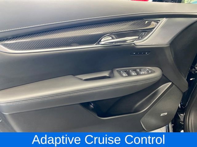 Used 2025 Cadillac XT6 Sport w/ LPO, Onyx Lite Package image 18