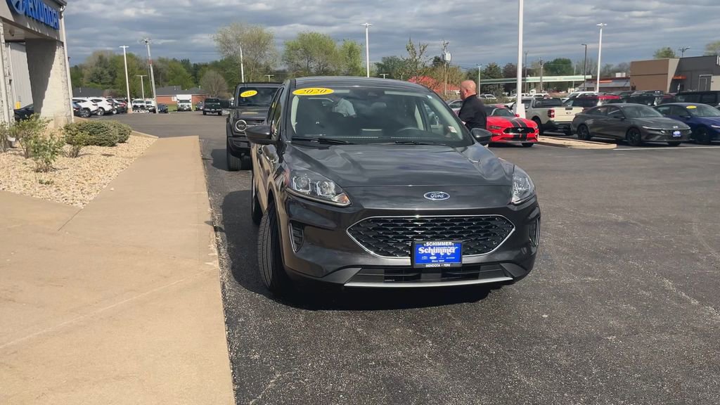 Used 2020 Ford Escape SE image 3