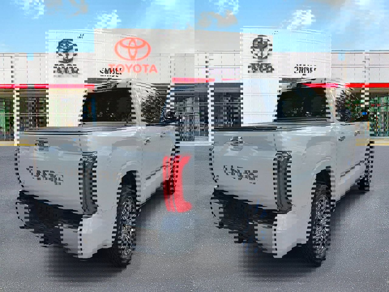 Used 2024 Toyota Tundra Capstone AWD/4WD image 3