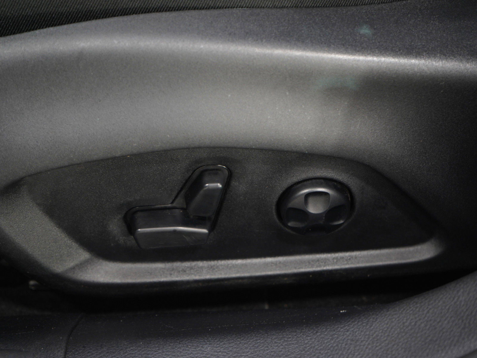 Used 2018 Jeep Compass Latitude w/ Popular Equipment Group image 24