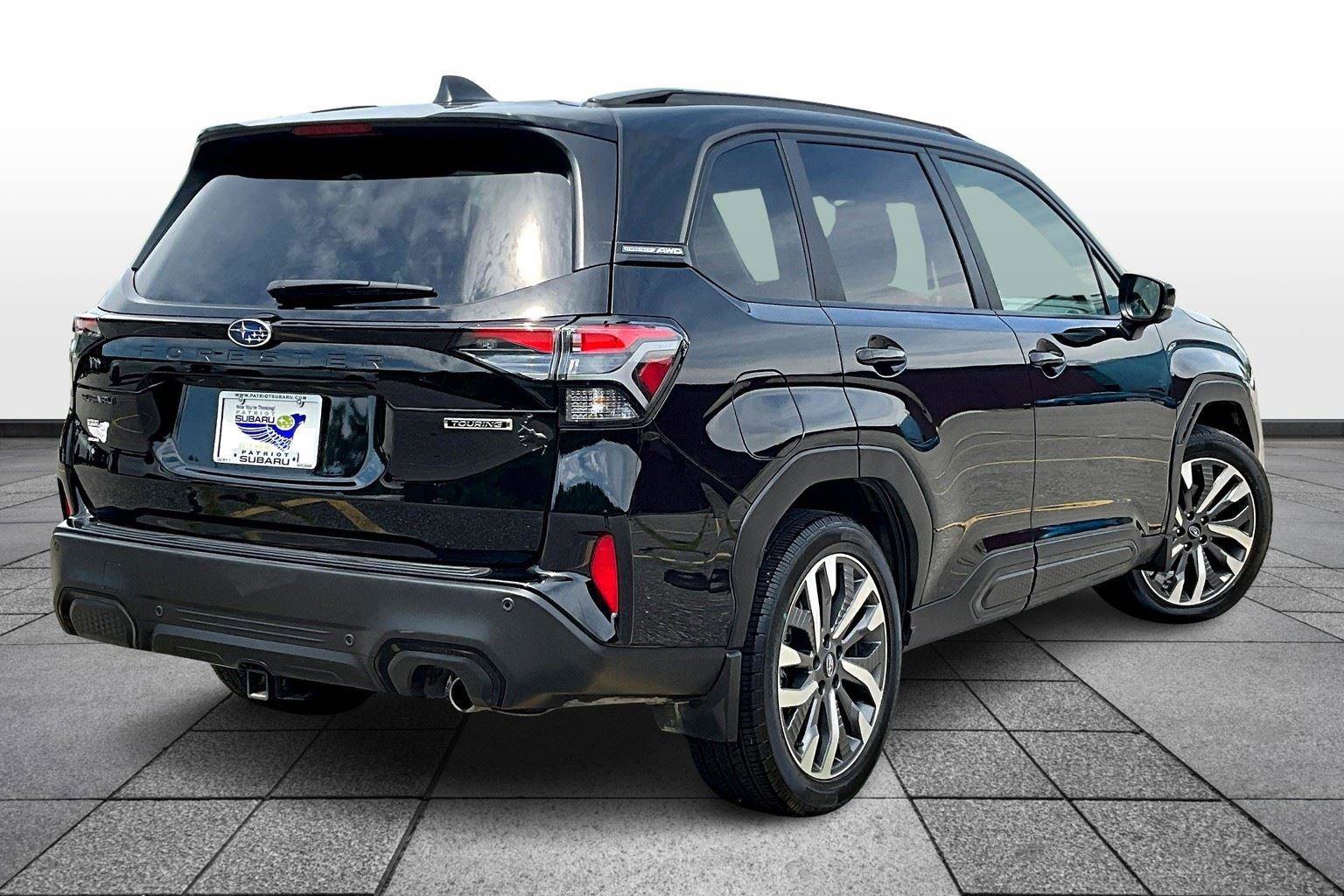 Used 2025 Subaru Forester Touring image 12